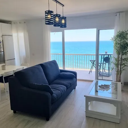 La Caracola I Beachfront & Center Apartment Fuengirola