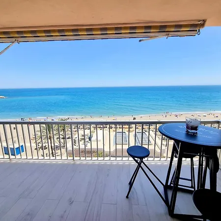 La Caracola I Beachfront & Center