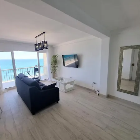 La Caracola I Beachfront & Center Fuengirola