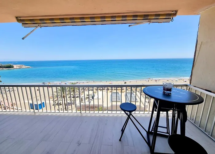 La Caracola I Beachfront & Center